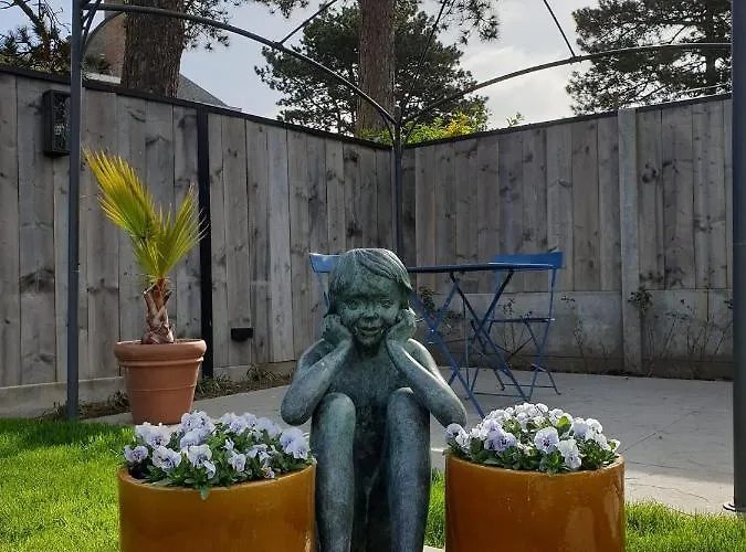 Navy فندق مبيت وإفطار 3*