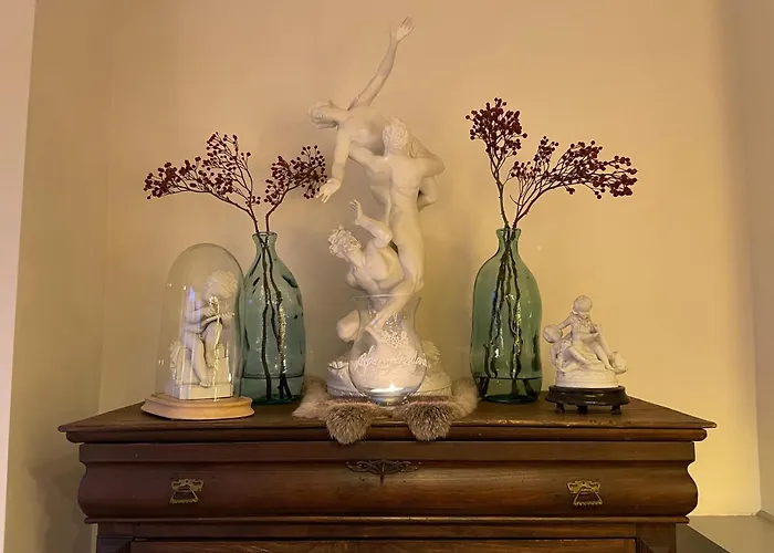 Navy فندق مبيت وإفطار