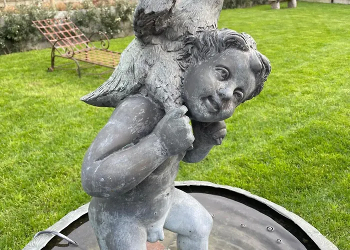 Navy فندق مبيت وإفطار